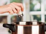 Jangan Panik, Begini Cara Mudah Mengatasi Masakan yang Terlanjur Asin 
