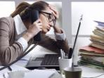 Mudah, Begini Cara Redakan Sakit Kepala Saat Sibuk Bekerja