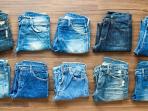 Tahu Gak Sih? Ternyata Begini Awal Mula Mengapa Kebanyakan Celana Jeans Gunakan Warna Biru