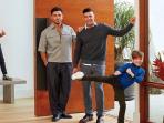 Tinggal Bersama Pasangan Sesama Jenisnya, Begini Kemewahan Rumah Baru Milik Penyanyi Top Ricky Martin