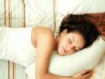 3 Efek Buruk Tidur dengan Posisi Menyamping yang Wajib Diketahui