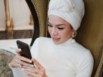 Tak Hanya Nikita Mirzani, 4 Artis Cantik Ini Juga Hobi Pakai Turban