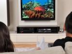 Terlalu Lama Menonton TV Bisa Sebabkan Kanker Usus, Ini Penjelasannya!