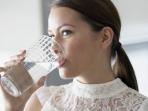 Berat Badan Turun Hingga 30 Kg dalam 1 Bulan dengan Diet Air Putih, Begini Caranya!