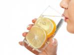 Meski Menyehatkan, Kebiasaan Minum Air Lemon Tiap Pagi Ternyata Tak Baik