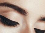 Cara Membuat Alis Tebal dan Hitam Natural dengan Bahan Alami