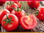 Cara Mengatasi Jerawat yang Membandel Hanya dengan Tomat