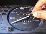 Sering Dimanipulasi Penjual, Ini Cara Ketahui Jarak Tempuh Mobil Bekas Sebenarnya di Pasar Mobkas