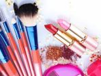 Tak Hanya Lipstik, 3 Peralatan Makeup Ini Tak Boleh Dipinjamkan Pada Orang Lain