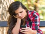 5 Tanda Kualitas Hidup yang Buruk Akibat Kecanduan Smartphone. Manakah yang Sudah Anda Alami?