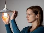 5 Kebiasaan Kecil yang Sering Luput tapi Bisa Sangat Membantu Menghemat Tagihan Listrik 