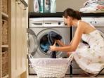 Bahaya, Jangan Memasukkan 7 Benda Ini ke Mesin Cuci