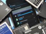 Wajib Tahu, Ini Plus Minusnya Baterai Tanam Pada Smartphone. Kok Banyak Minusnya Ya?