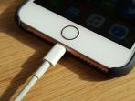 Agar Baterai Tak Cepat Habis, Ini Tips Nge-Charge Smartphone yang Benar