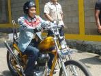 Digunakan Jokowi Saat Touring, Ini Cerita Pembuat Jaket Denim Kustom Harga Rp 4 Juta