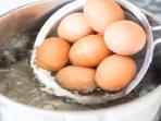 Ini Lho Cara Mengetahui Telur Sudah Matang Sempurna saat Direbus