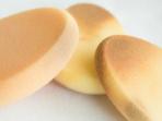 Banyak yang Salah, Begini Cara Benar Membersihkan Makeup Puff yang Kotor