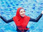 Berenang Saat Puasa Ternyata Tidak Membatalkan Puasa Lo. Ini Penjelasannya