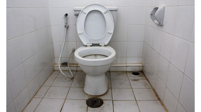 Bersihkan Noda Membandel di Kamar Mandi dengan 7 Cara Ampuh Ini