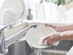 Hei Moms! Ini Urutan yang Harus Diperhatikan saat Mencuci Piring