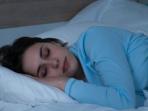 Ingin Lebih Cantik dan Segar? Tidur Malamlah di Jam Ini!