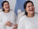 Intip Penampilan Kahiyang Ayu Saat Maternity Photoshoot dengan Balutan Batik Modern