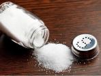 3 Gangguan Kesehatan Ini Menjadi Tanda Bahwa Kamu Telah Mengonsumsi Garam Berlebihan