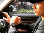 Unggah Foto Nyetir di Instagram, Segini Harga Mobil yang Dikendarai Jonatan Christie