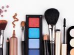 Agar Tak Bikin Ribet, Ini Tips Membawa Kosmetik Saat Liburan