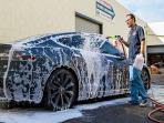 Begini Cara Mencuci Mobil yang Benar