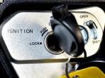 Benarkan Bentuk Kunci Panjang Bikin Motor Bebas dari Maling? Simak Penjelasan Berikut