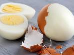 5 Cara Mudah Kupas Telur dengan Cepat dan Hasil Mulus Sempurna