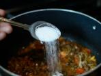 Jangan Panik, Begini Cara Mudah Mengatasi Masakan yang Terlanjur Asin