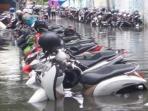 Jangan Salah Beli, Simak Ciri-ciri Motor Bekas Pernah Terendam Banjir atau Tidak!