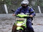 Tak Boleh Asal, Ini Perawatan Pertama yang Harus Dilakukan Pasca Motor Matic Terjang Banjir