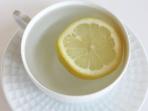 Tak Hanya Menurunkan Berat Badan, Ini Manfaat Minum Air Lemon Hangat Tiap Pagi