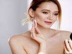  Memiliki Kulit Berminyak? Pakai Rekomendasi Bedak Tabur Brand Korea Ini