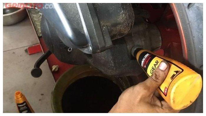 Batas Waktu Penggantian Oli Gardan Pada Motor Matik, Disepelekan Tungganganmu Siap Siap Rusak