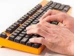 Ini Tips Mudah Bersihkan Keyboard Komputer Agar Tetap Bersih