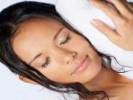 Ketahui 4 Dampak Buruk Tidur dengan Rambut Basah