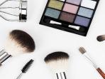 Girls, Ketahui 4 Bahaya Saat Kamu Memakai Makeup yang Telah Kadaluarsa