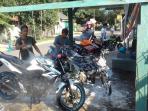 Hindari Mencuci Motor Saat Kondisi Mesin Masih Panas