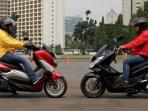 Ingin Beli Matic Bongsor? Simak 7 Keunggulan Yamaha Nmax yang Tak Ada di Honda PCX 150