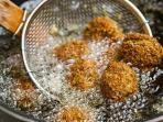 Jangan Asal Meniris, Begini Cara Benar Memasak Gorengan Agar Tidak Terlalu Berminyak