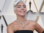 Lady Gaga Pakai Kalung Seharga 420 Miliar Rupiah Saat Hadiri Oscar 2019