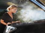 Pengemudi Wanita Wajib Tahu, Ini Beberapa Tips Atasi Mobil yang Overheat Tiba-tiba