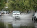 Tanpa Disadari Ini Bahaya Tersembunyi Berkendara Saat Musim Hujan