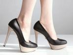 5 Resiko yang Akan Diterima Wanita Jika Sering Menggunakan Sepatu High Hells
