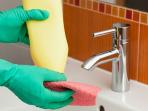 Berikut Ini Enam Cara untuk Membersihkan dan Mensterilkan Wastafel di Rumah