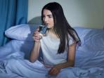 Bisa Sebabkan Nokturia, Kenali Dampak Buruk Minum Air Putih Sebelum Tidur